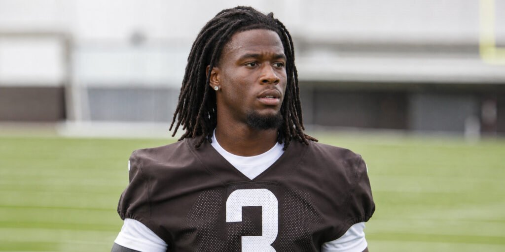 Jerry Jeudy Clears Air on Viral ‘4 Fingers’ Gesture Misunderstanding